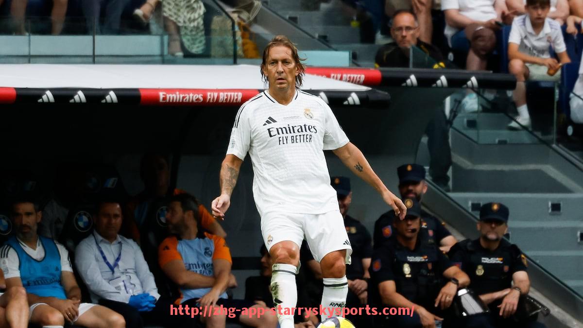 星空体育app-被媒体评为英超最弱球员的几位球星详细介绍 星空体育app-被媒体评为英超最弱球员的几位球星详细介绍