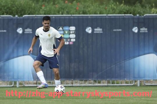 星空体育app-世俱杯品牌定制周边商品的定价策略与销售模型构建 星空体育app-世俱杯品牌定制周边商品的定价策略与销售模型构建