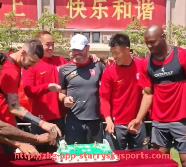 星空体育app-哪个频道直播西甲联赛最为稳定流畅的分析 星空体育app-哪个频道直播西甲联赛最为稳定流畅的分析